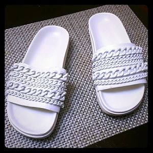 Used white kendall kylie used shoes